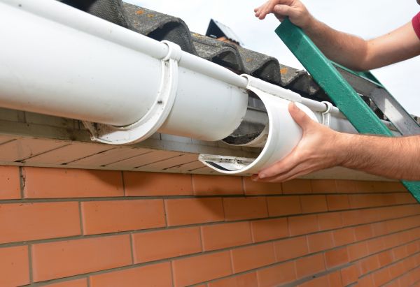 Cost of Gutter Seam Repair in Hopkins